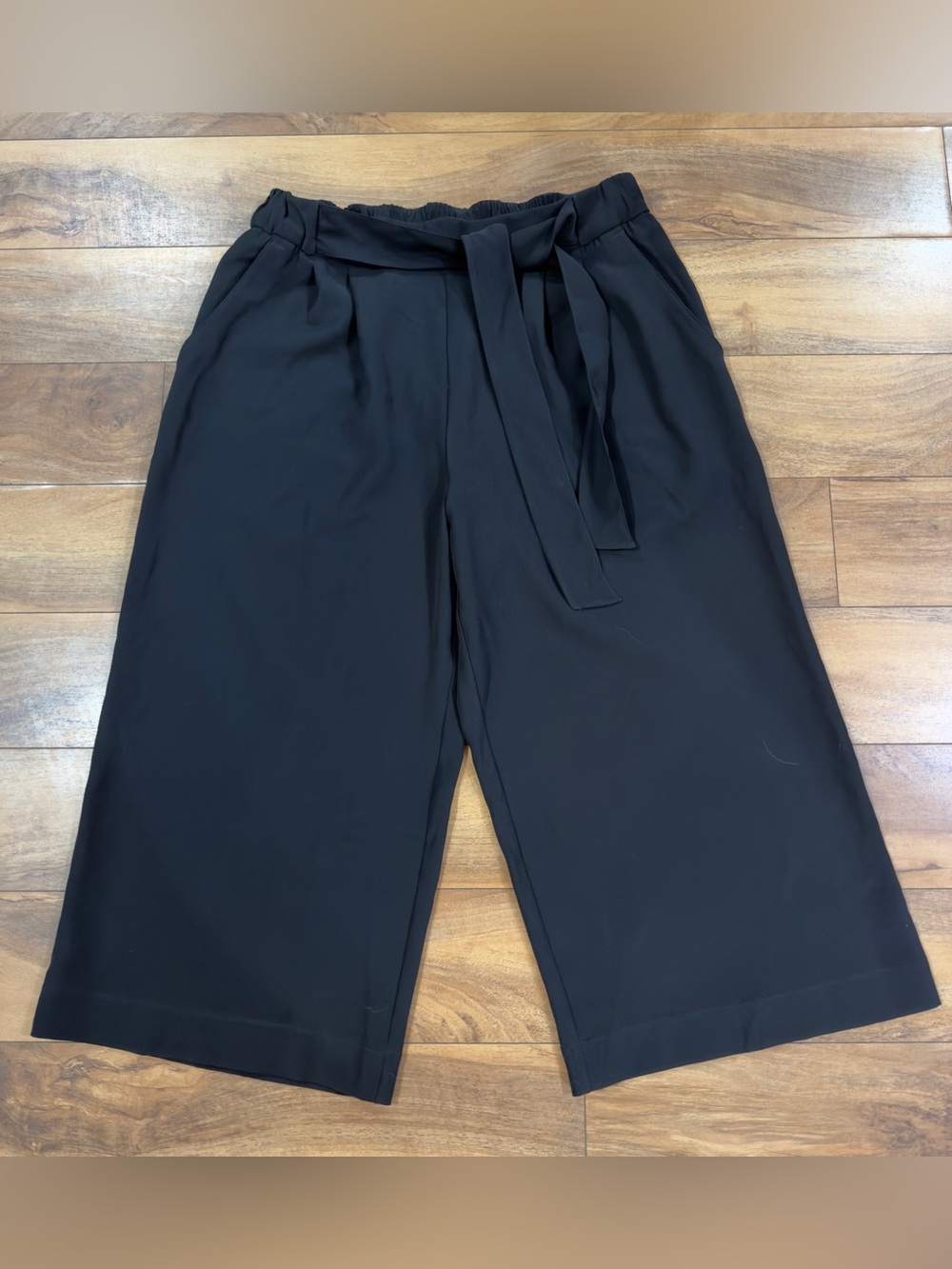 Lululemon Noir Crop Leggings Black Women’s Size 12 Athletic Casual Work Dress